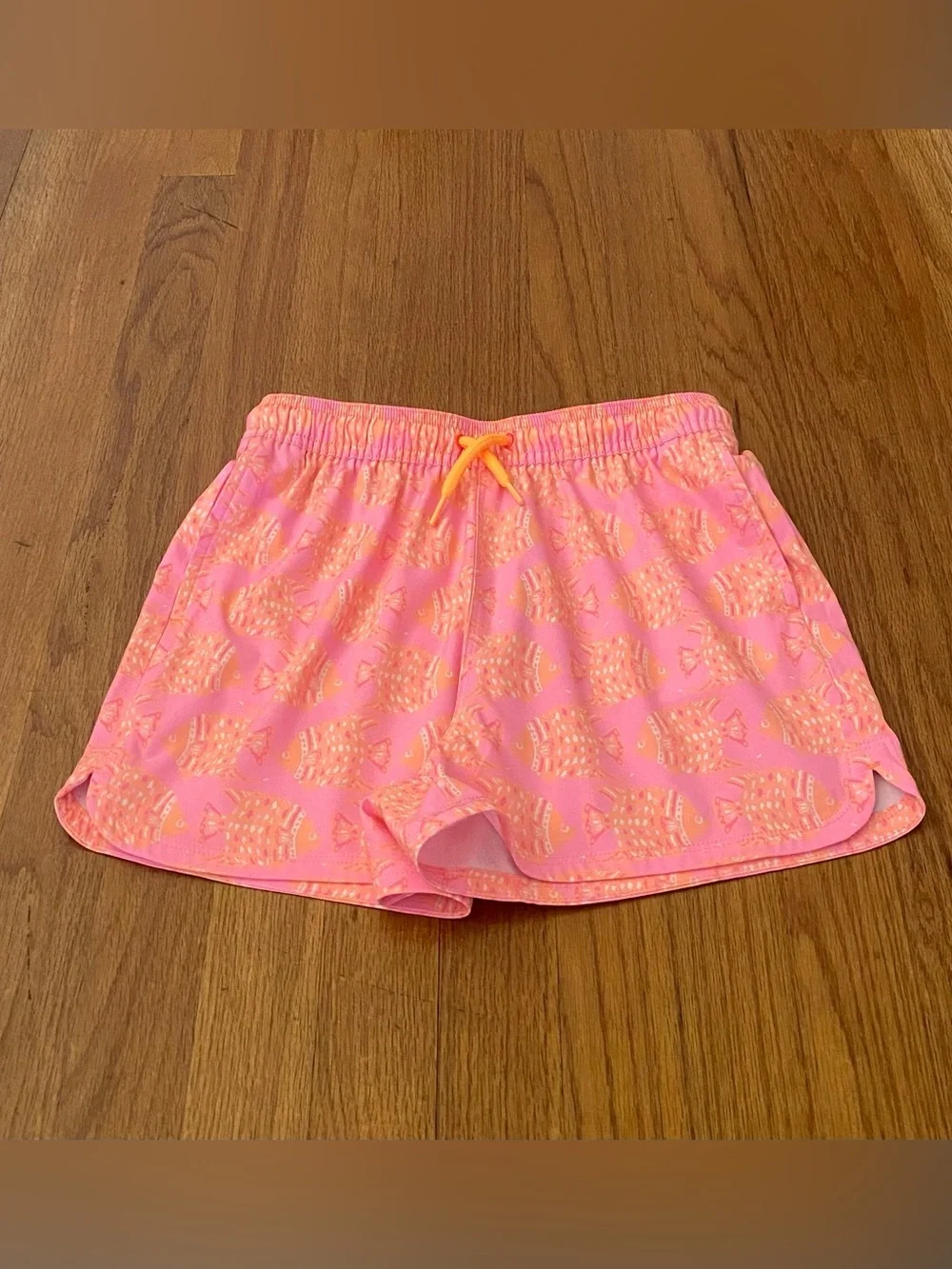 Vineyard Vines Performance Chappy Fish Neon Rosa Girls Shorts